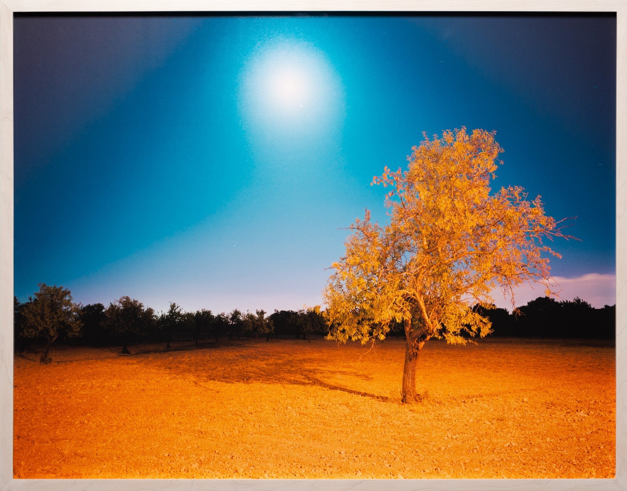 TWO CHARACTERISTICS, SPANIEN