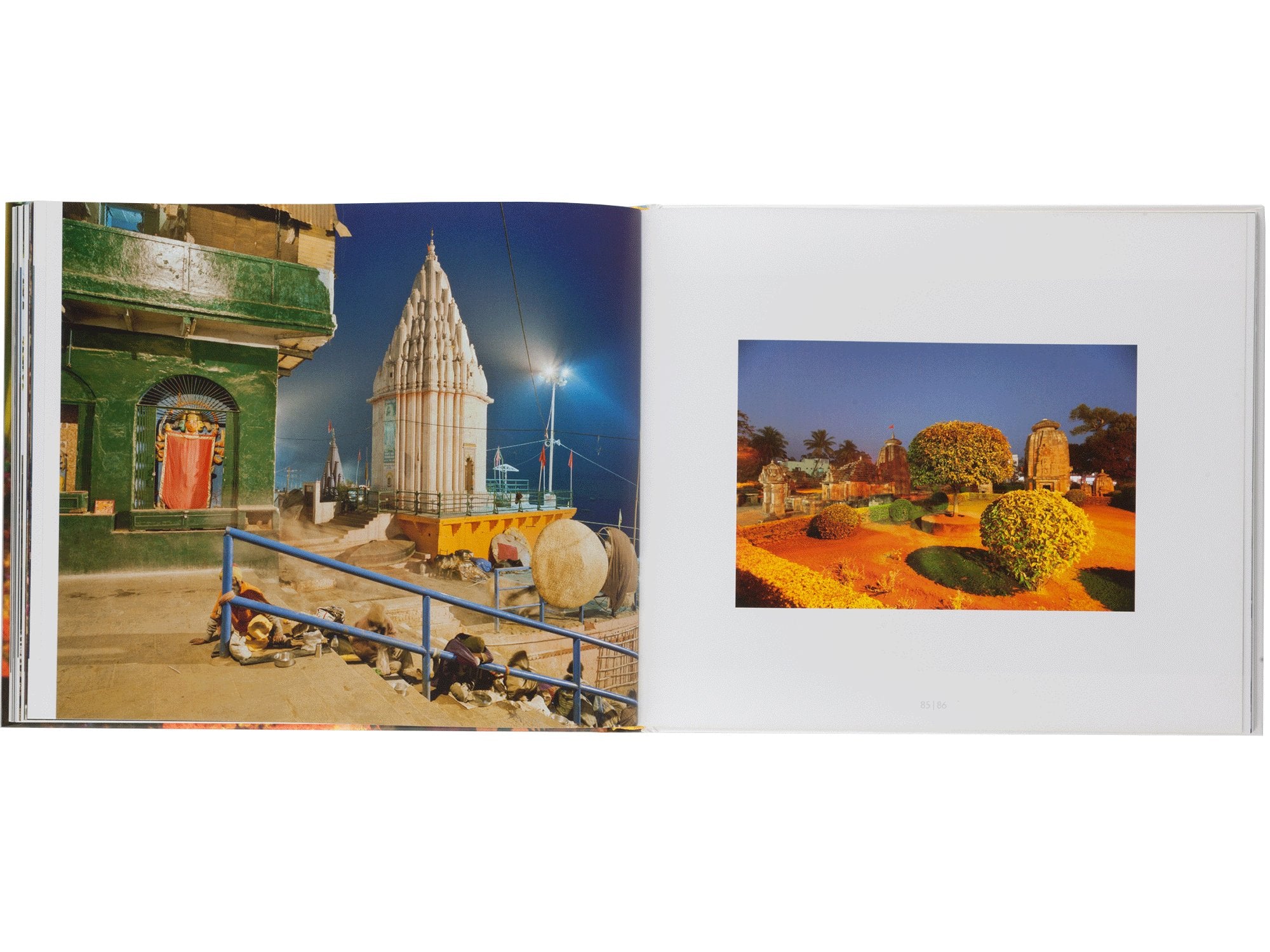 REFLECTIONS OF INDIA (ENGLISCH, DEUTSCH) GEBUNDENE AUSGABE (2012)