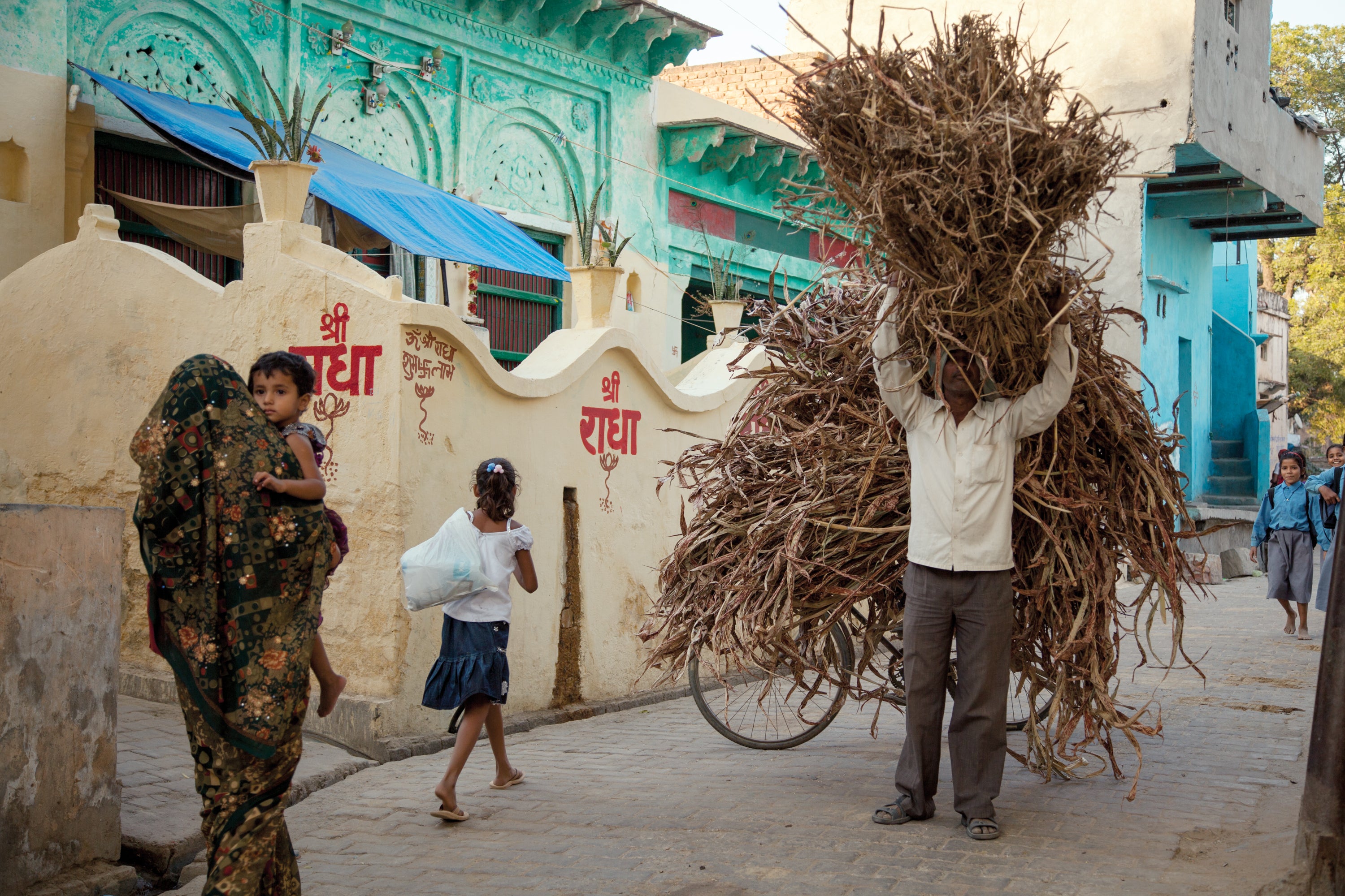 Street scene in Nandagram, Uttar Pradesh #2/8