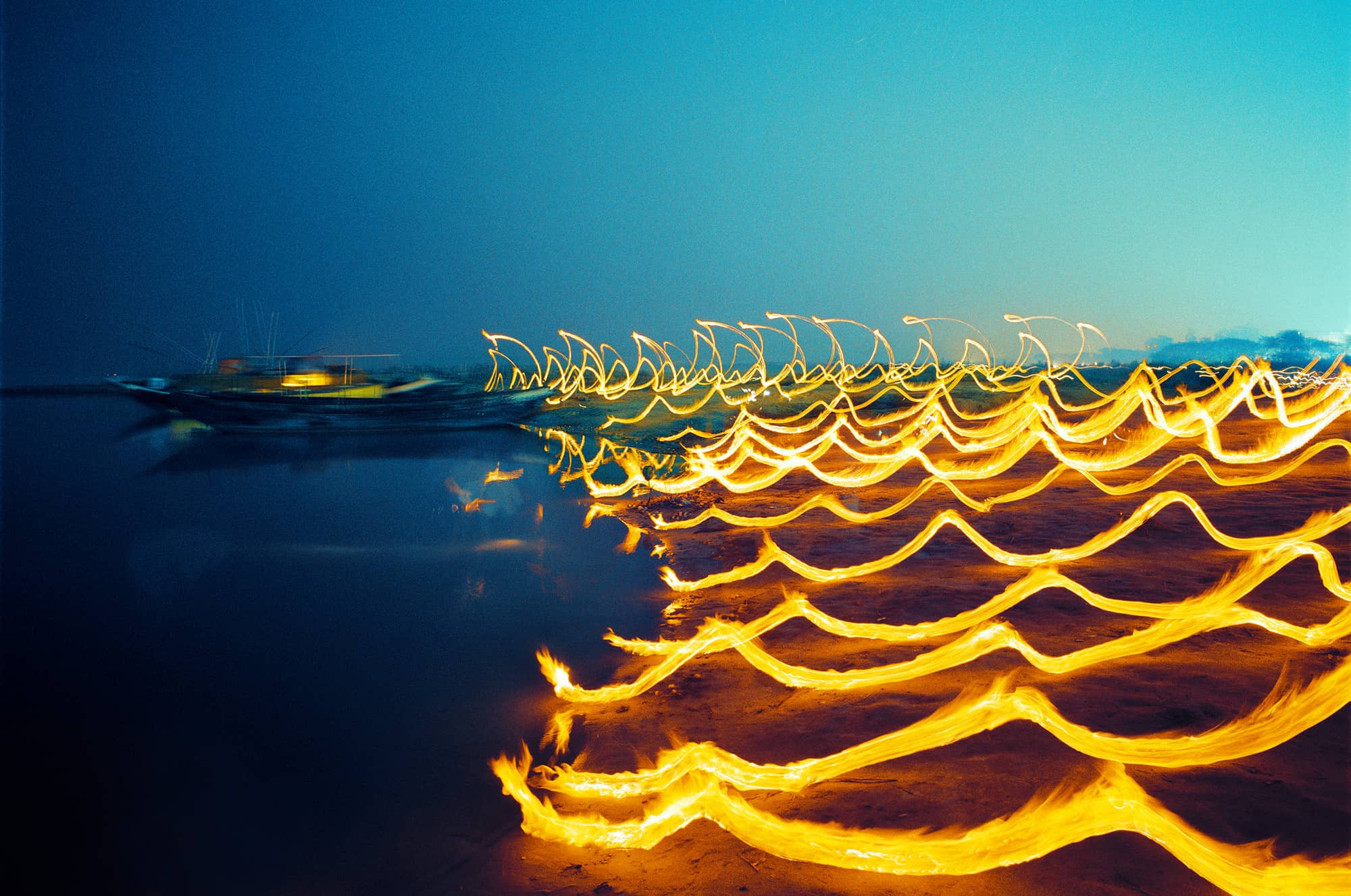 VIBRATIONS, INDIEN